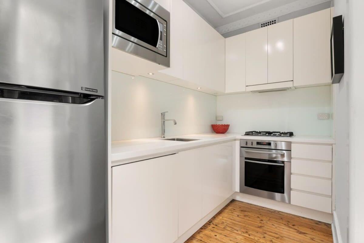 Apartment Classic Art Deco Sydney