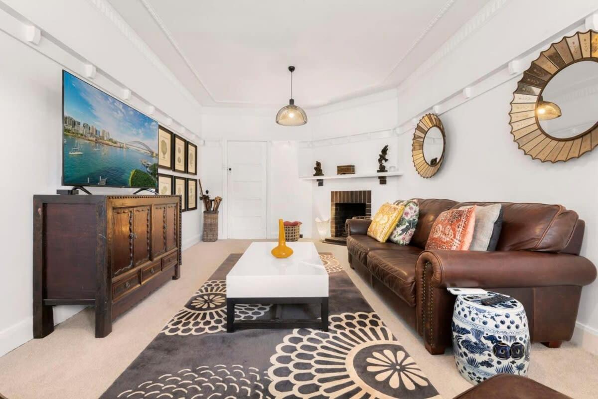 Apartment Classic Art Deco