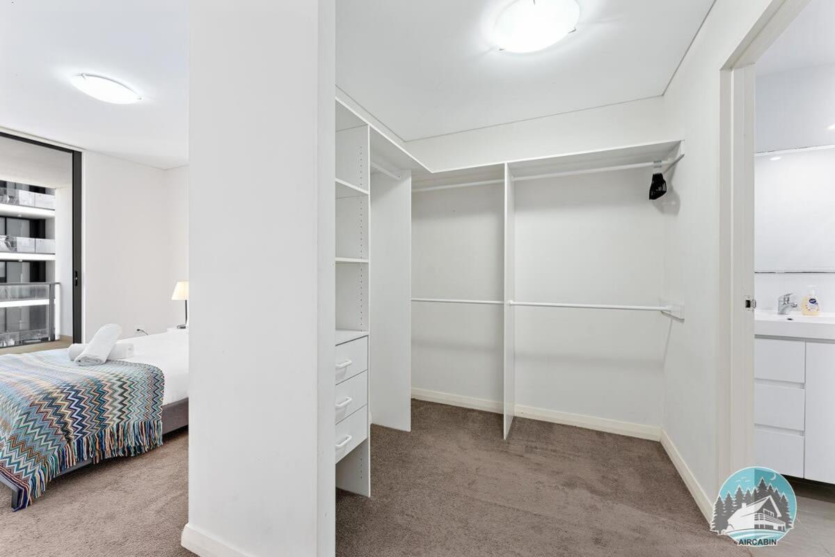 Aircabin - Mascot - Walk To Station - 2 Beds Apt *