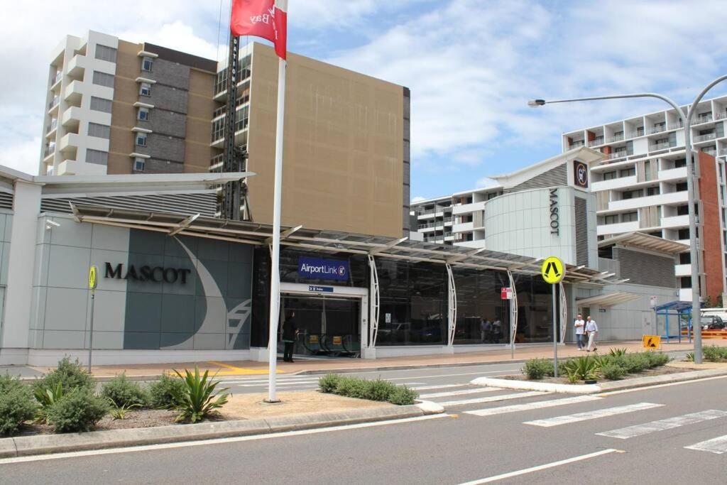 Apartment Aircabin - Mascot - Walk To Station - 3 Beds Apt *