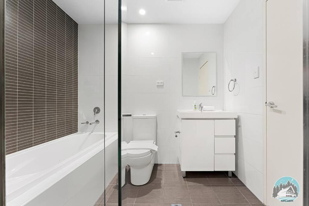 Aircabin - Mascot - Walk To Station - 3 Beds Apt Apartment