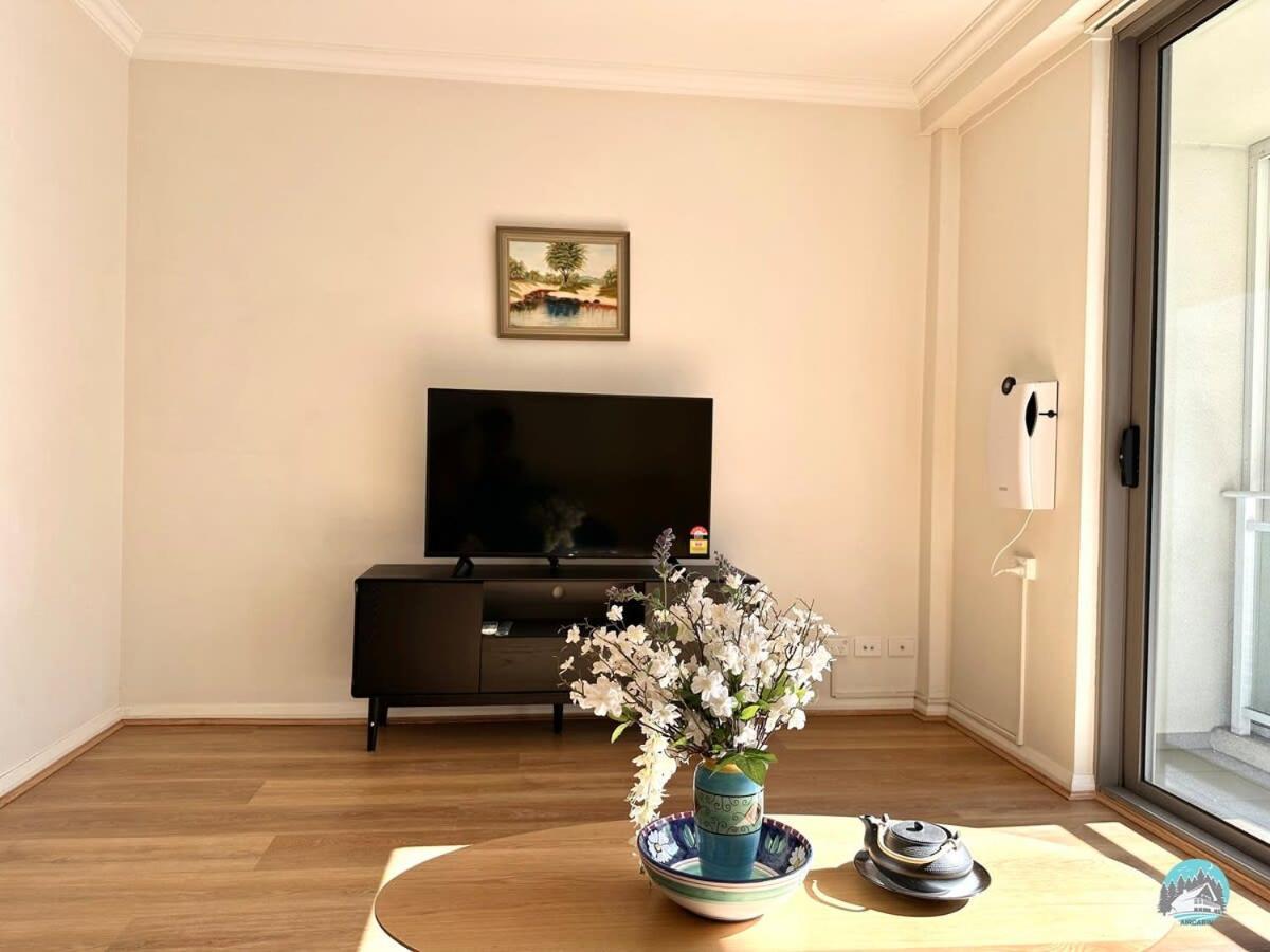 Aircabin - Strathfield - Walk To Station - 2 Beds *
