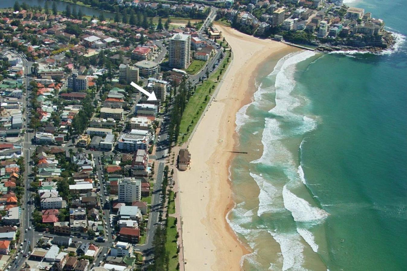 Beachfront Magic Unbeatable Location Apartment *
