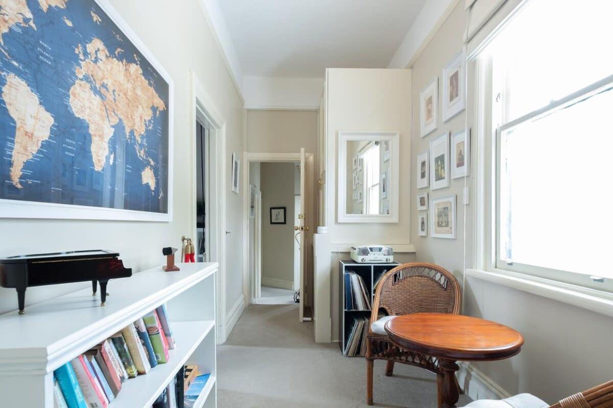 Holiday home Mesmerising 3br Cinema Bath