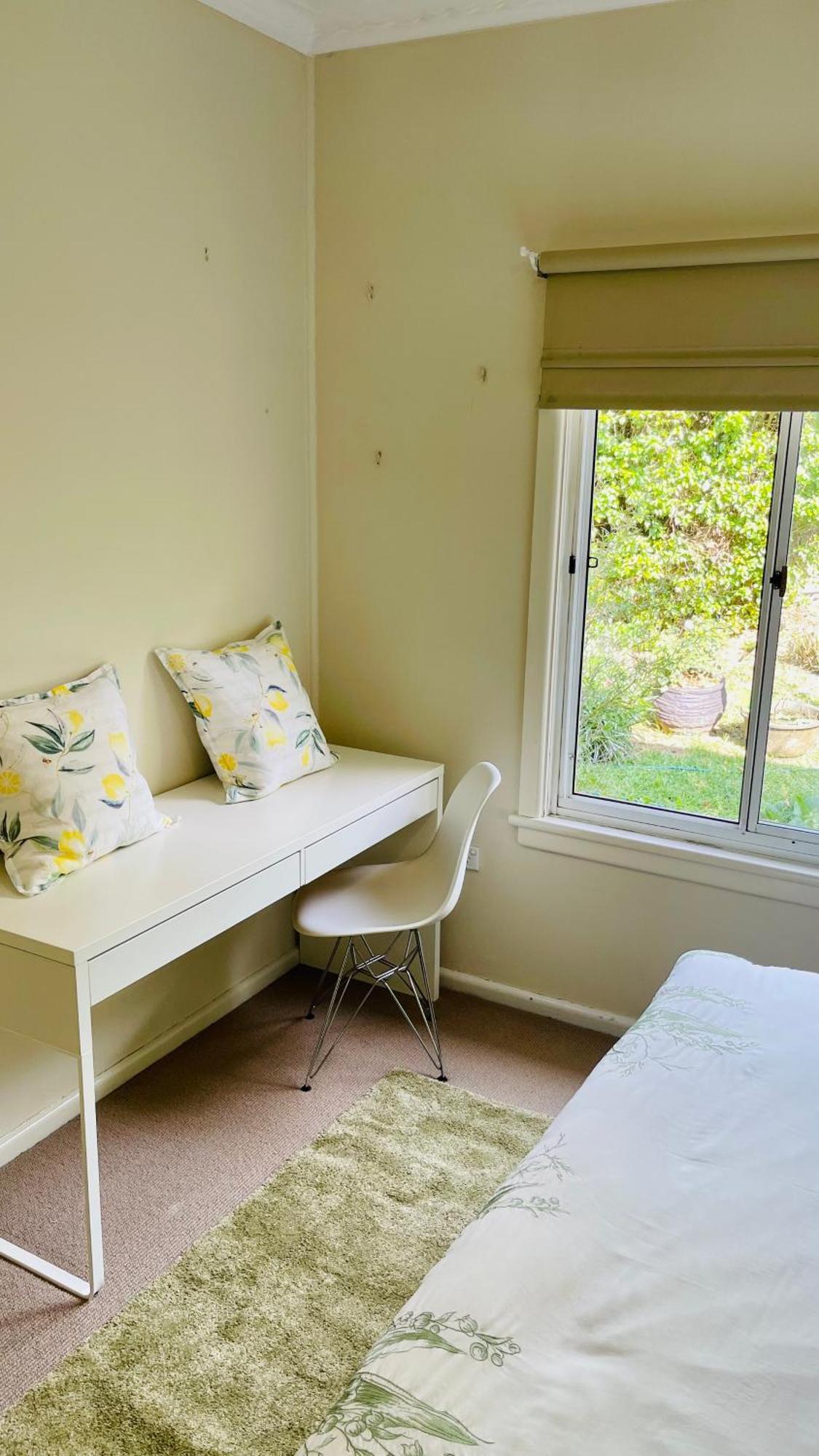 Comfort Queen Garden View Macquarie Park Ryde Homestay