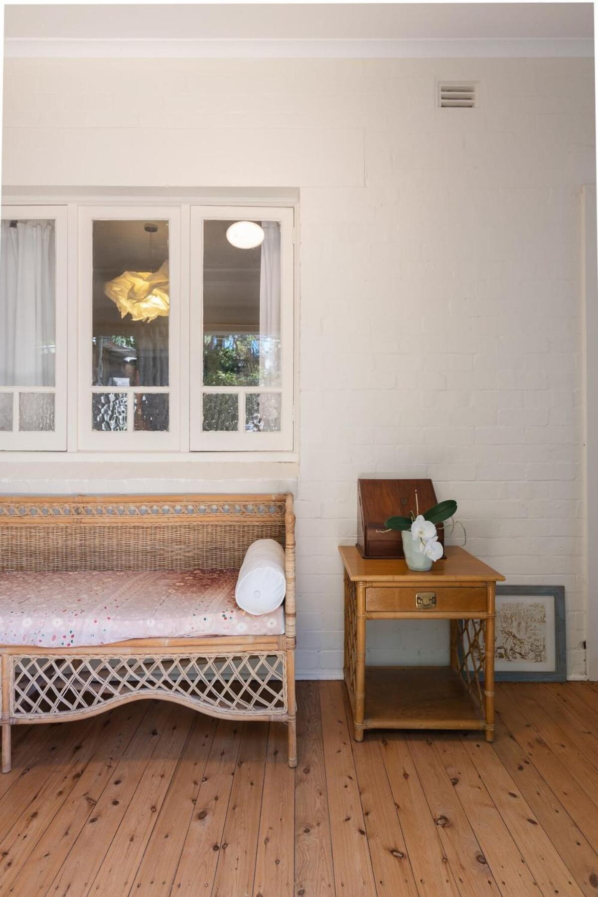 Bronte Boho Chic Near Ocean With Parking Holiday home Sydney