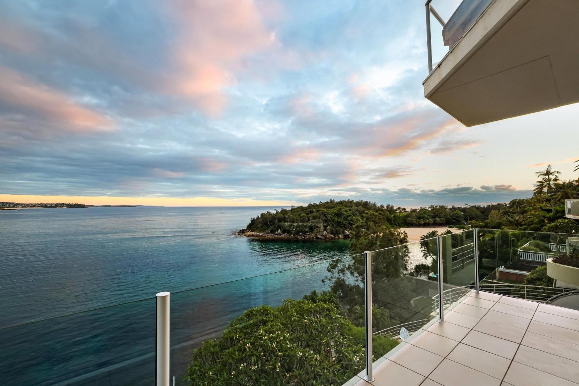 Stunning Ocean Front Manly, Shelly Beach * Sydney