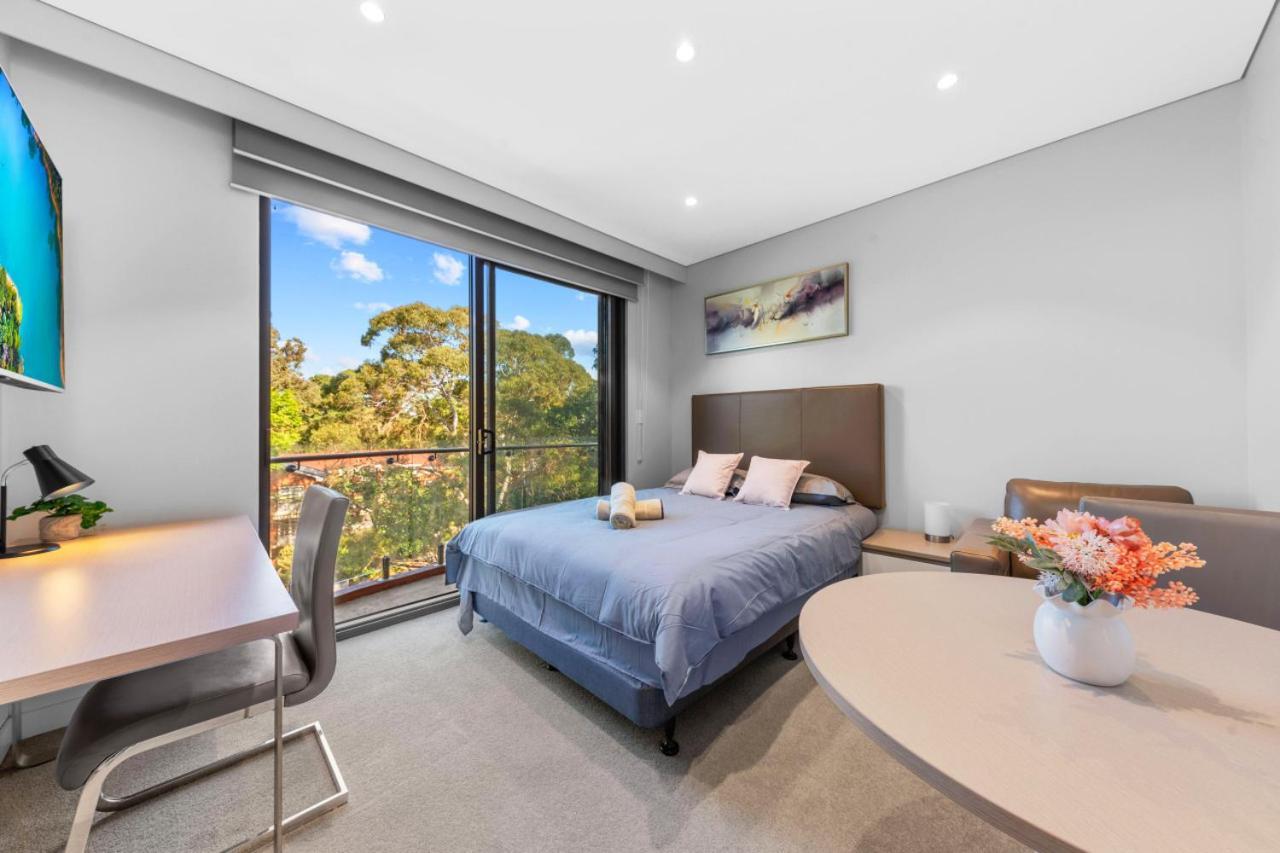 And Quite Roseville Apartment *