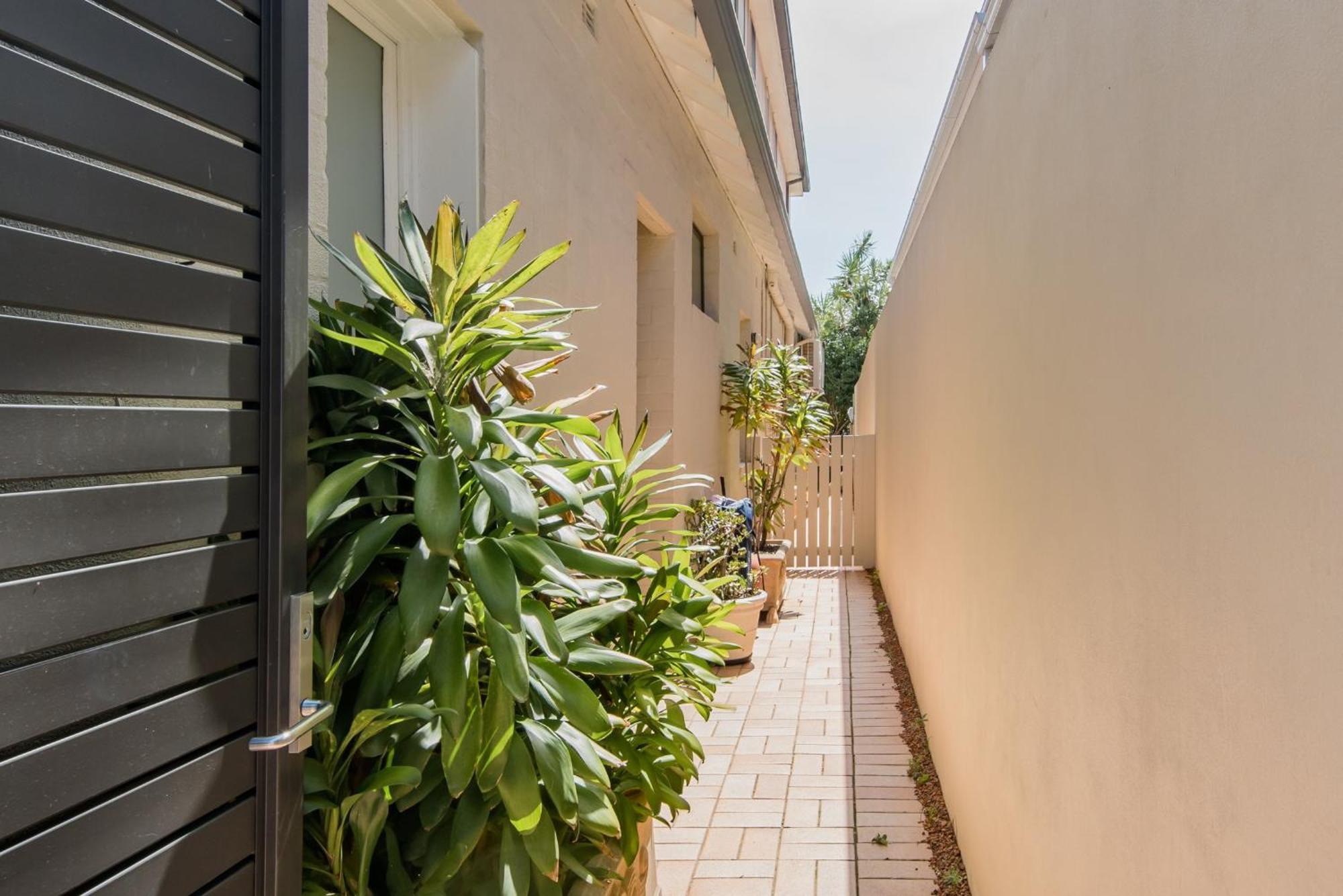 Apartment Holidayrento The Palm House Bondi *