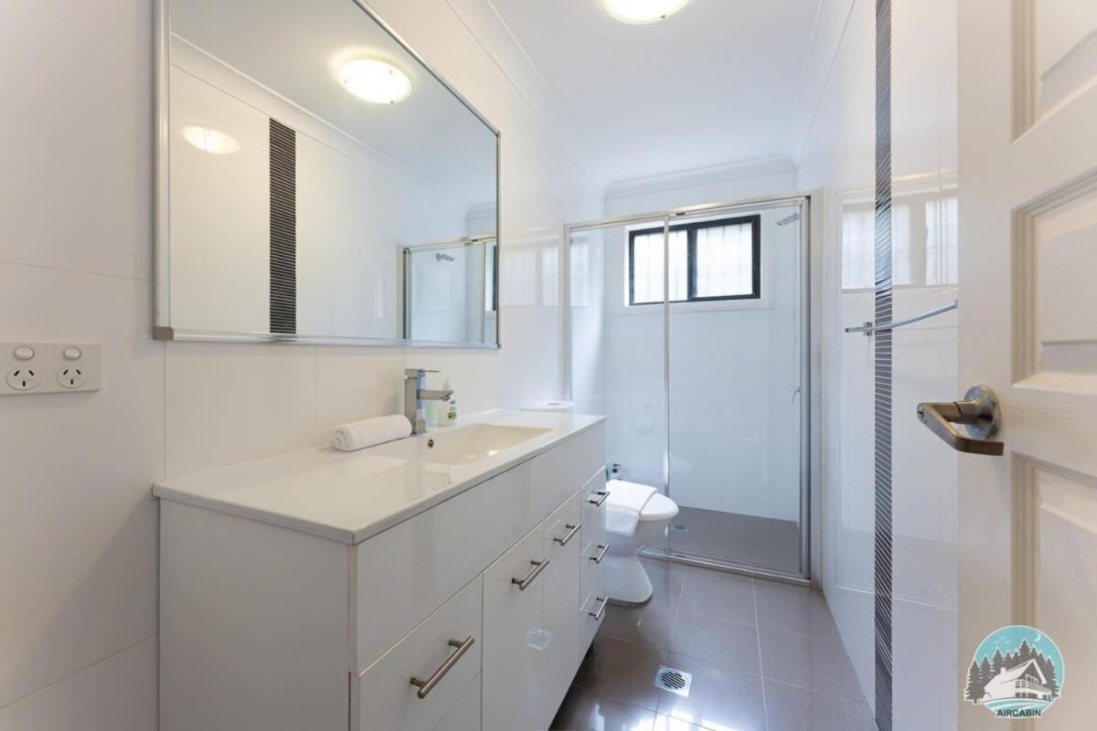 Aircabin - Telopea - - 5 Beds Holiday House Sydney