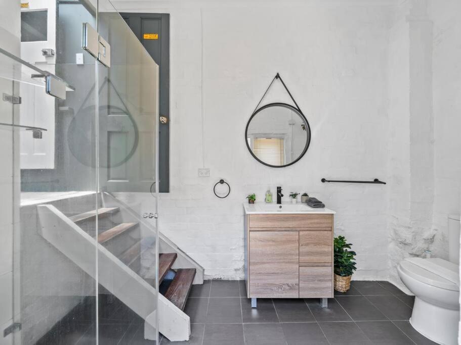 Holiday home Cozy 2br 1 Loft & Darling Harbour & Fish Market &casino-7 Mins Walk Sydney