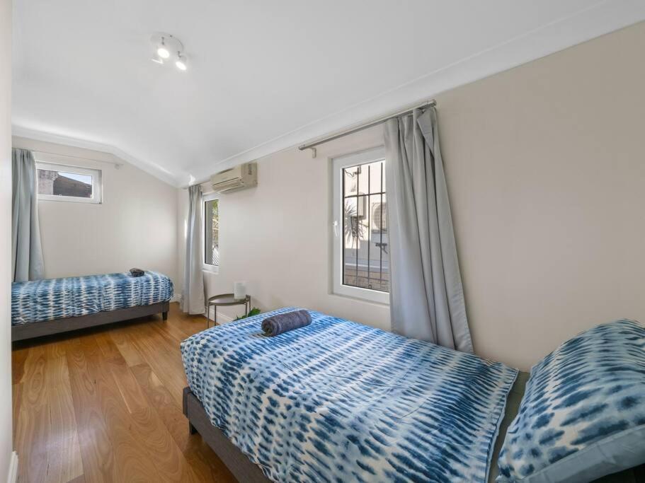Fancy 4 Bedroom House With Parking - Icc&darling Harbour-8 Mins Walk