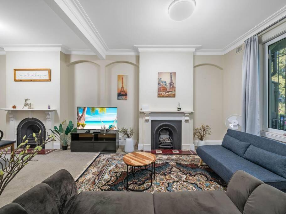 Holiday home Fancy 4 Bedroom House With Parking - Icc&darling Harbour-8 Mins Walk