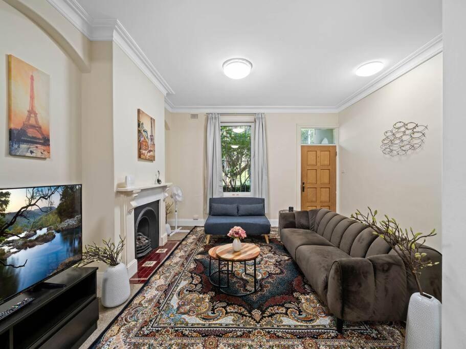 Holiday home Fancy 4 Bedroom House With Parking - Icc&darling Harbour-8 Mins Walk