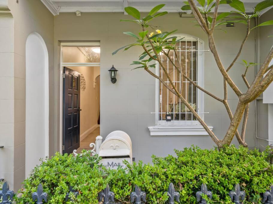 Holiday home Fancy 4 Bedroom House With Parking - Icc&darling Harbour-8 Mins Walk *