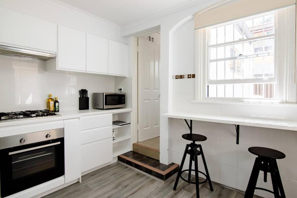 Holiday home Beautiful & Ultra Convenient 4-bdrm Terrace *