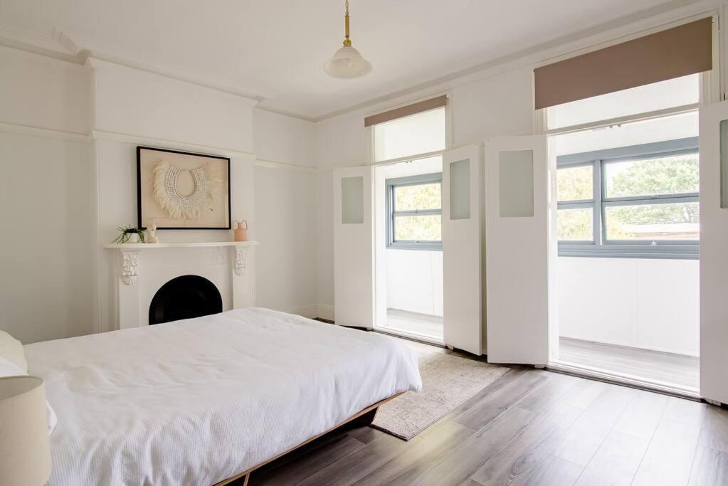 Beautiful & Ultra Convenient 4-bdrm Terrace