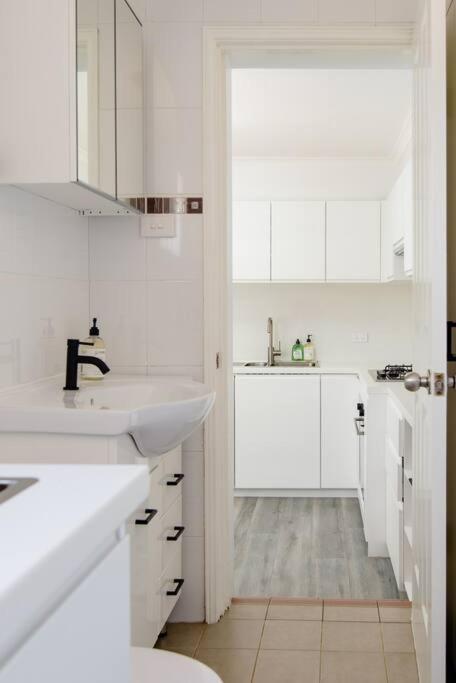 Holiday home Beautiful & Ultra Convenient 4-bdrm Terrace