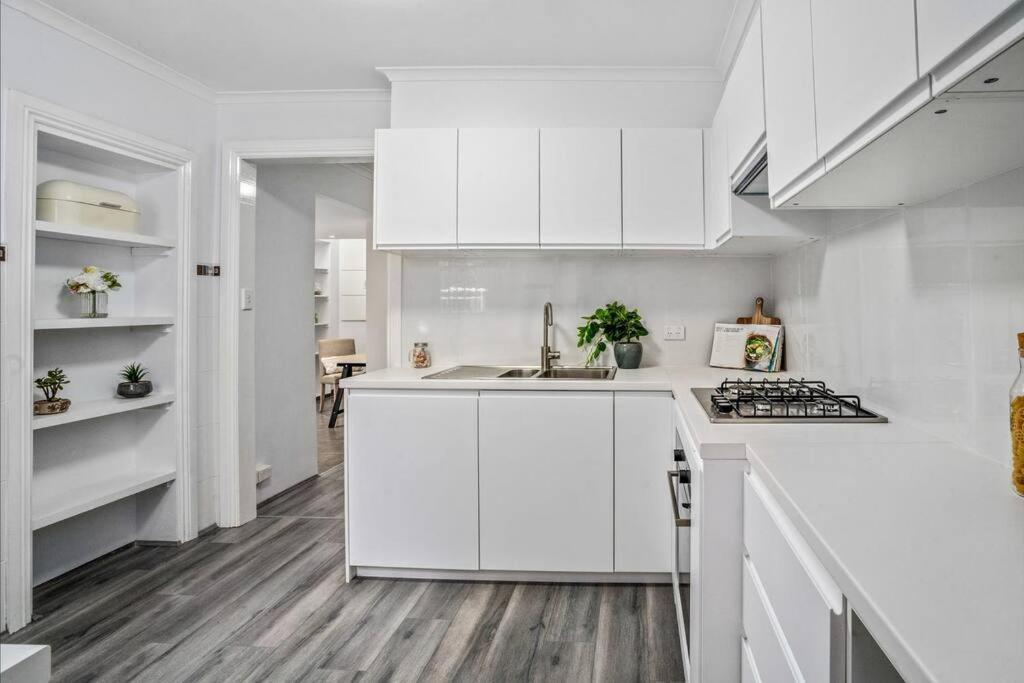Beautiful & Ultra Convenient 4-bdrm Terrace