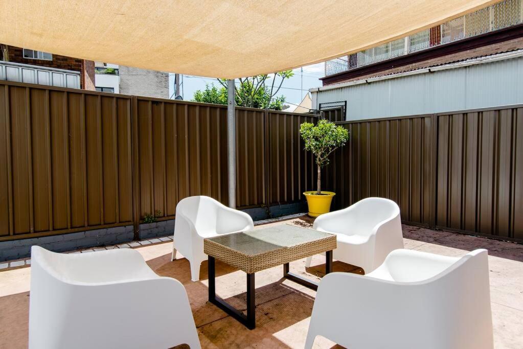 Holiday home Beautiful & Ultra Convenient 4-bdrm Terrace