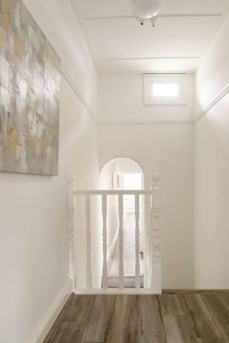 Beautiful & Ultra Convenient 4-bdrm Terrace