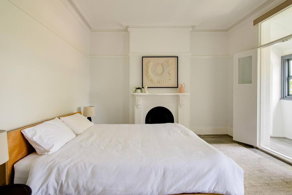 Holiday home Beautiful & Ultra Convenient 4-bdrm Terrace *