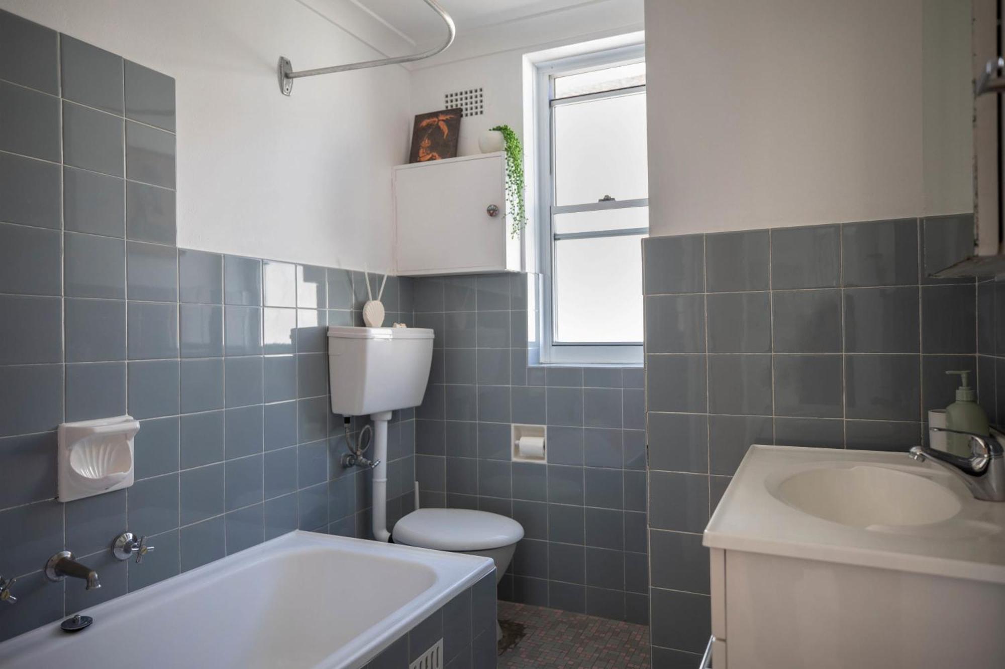 Apartment Stylish Sun Drenched North Bondi Oasis *