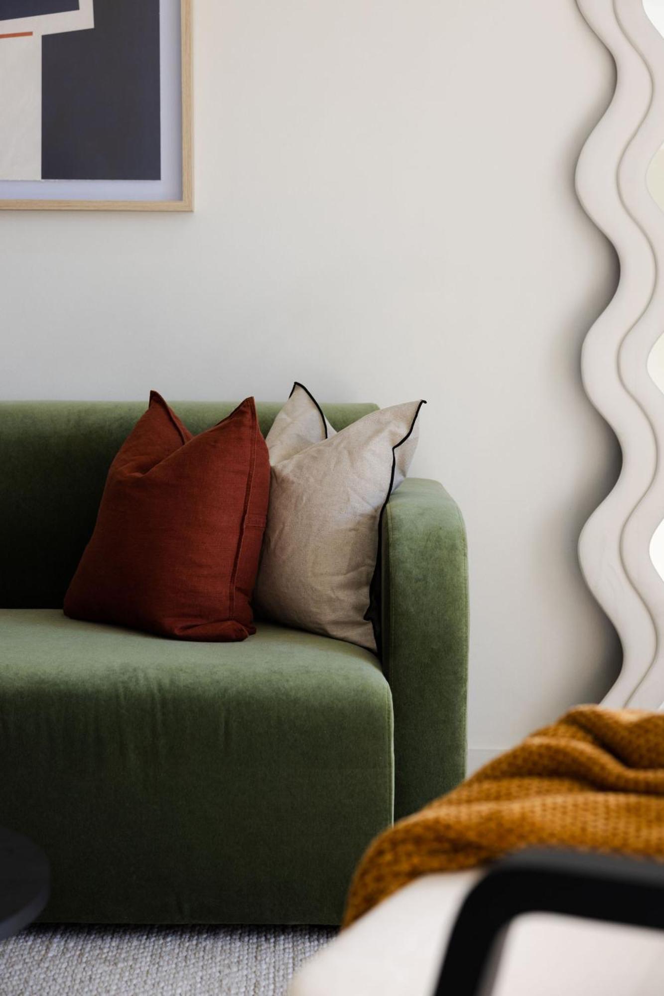 Kahlo Alexandria - Stylish 2 Bdrm Walk To Train Sydney