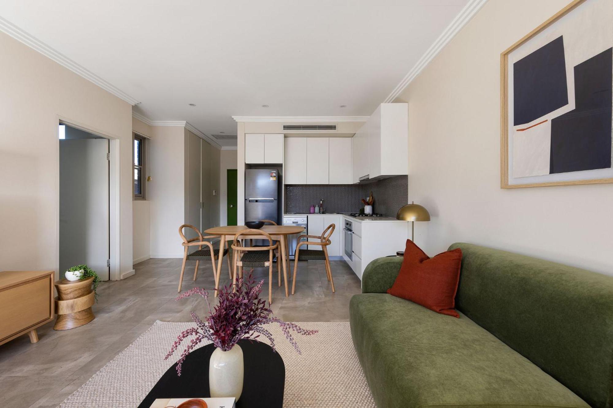 Kahlo Alexandria - Stylish 2 Bdrm Walk To Train Sydney