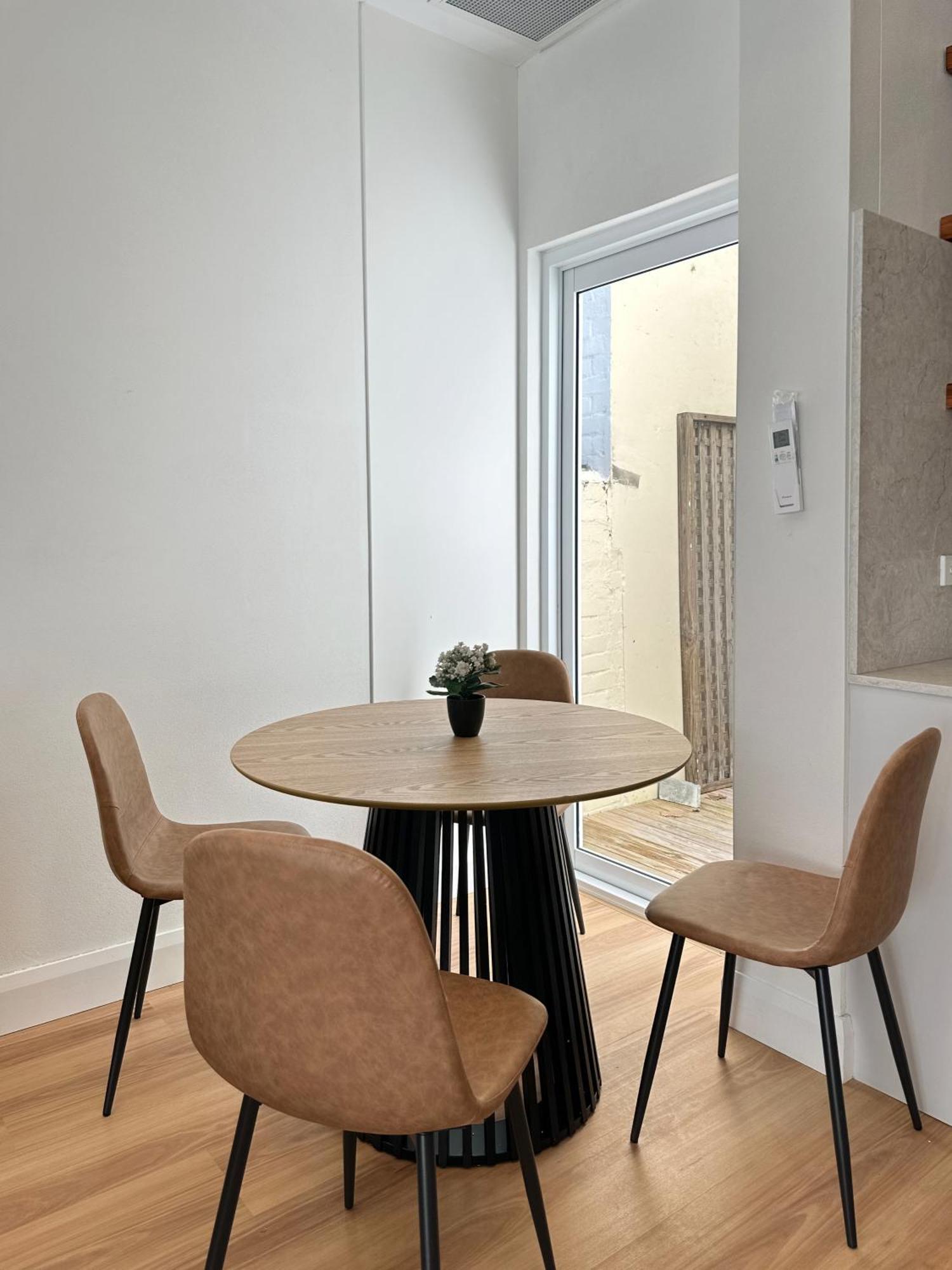 Cbd Newly Renovated Large Terrace Ferienhaus