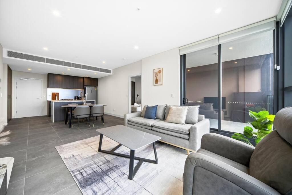 City&bridge View 2 Bed+study In Homebush * Sydney