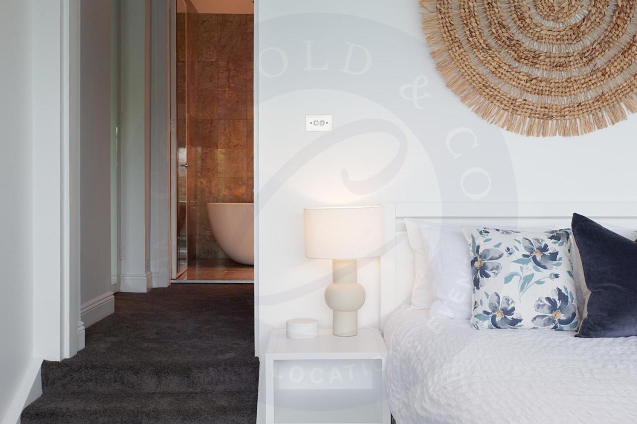 Kanangra - A Superb House On Harbour