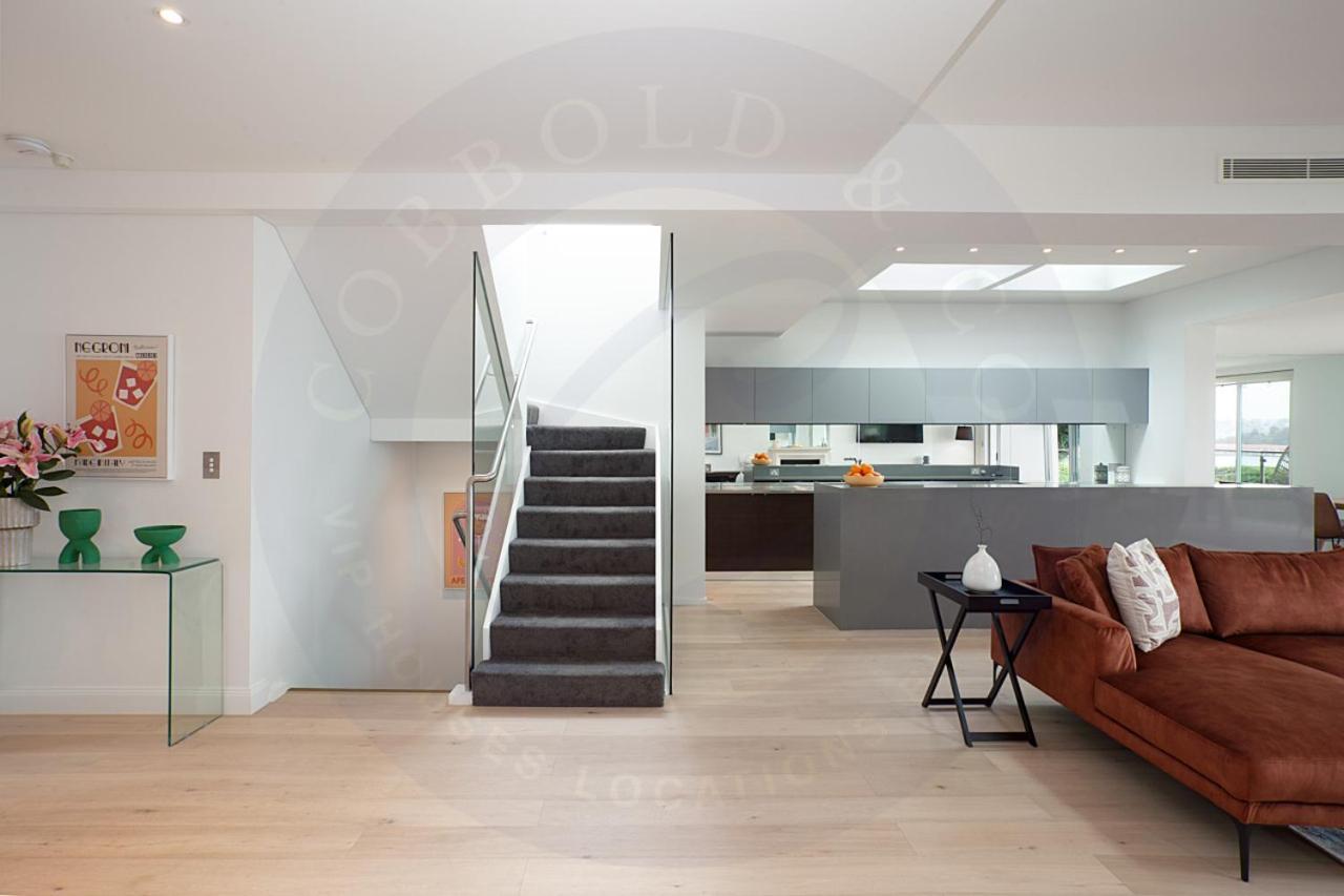 Kanangra - A Superb House On Harbour Holiday home Sydney