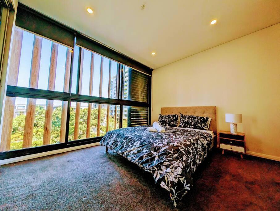 Apartment Modern 2 Bedroom Close To Amenities!