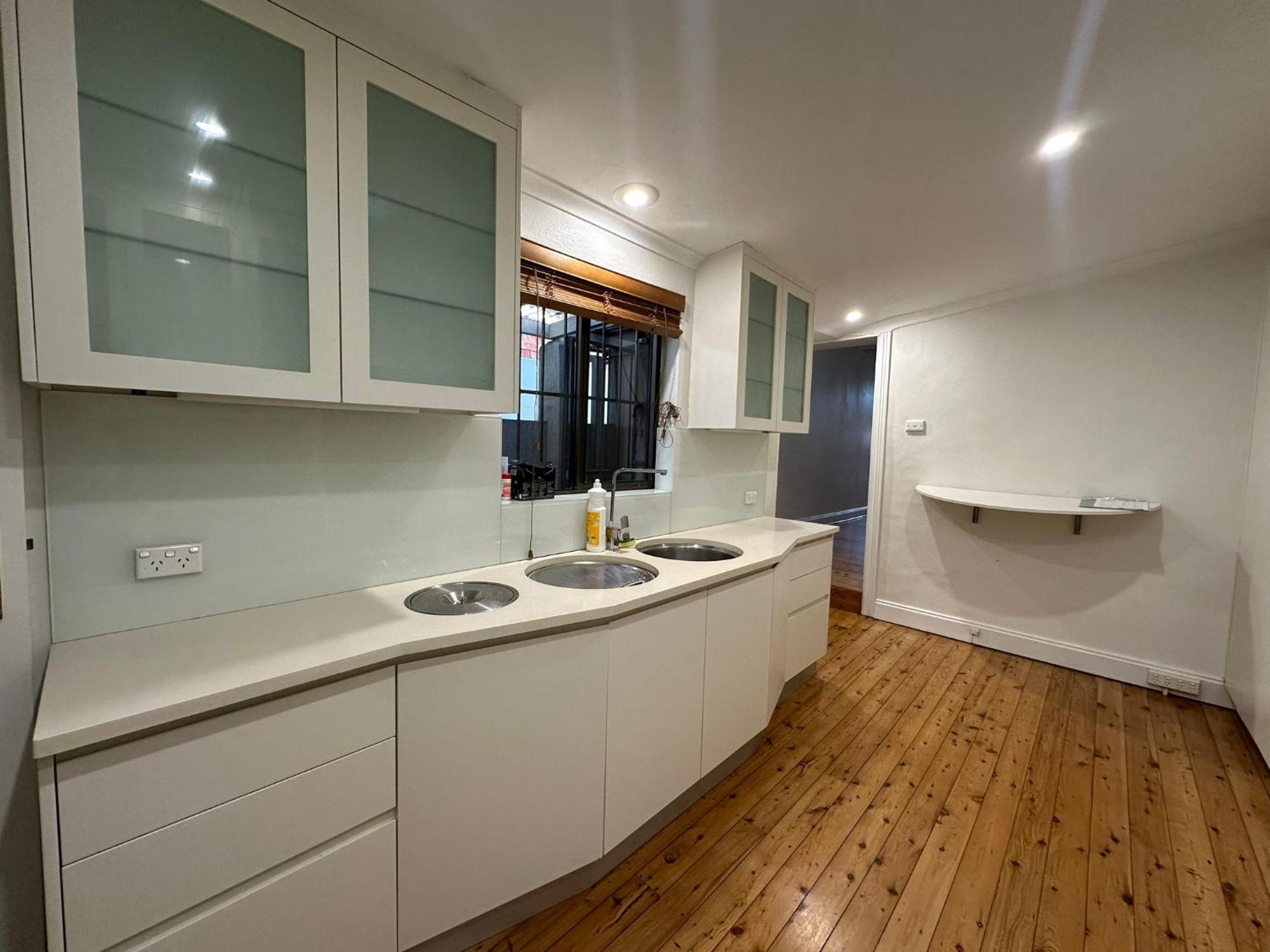 Comfortable 2 Bedroom House Glebe *