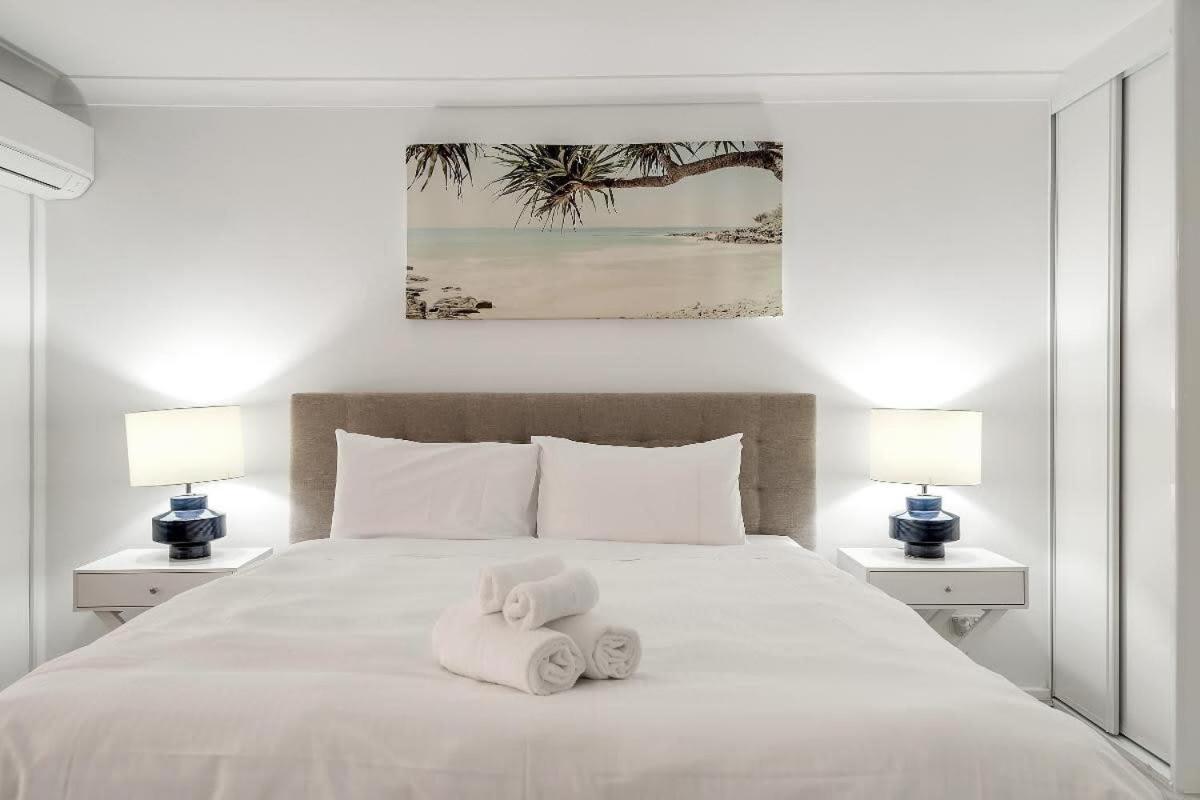 Modern Coastal City Escape In Manly *