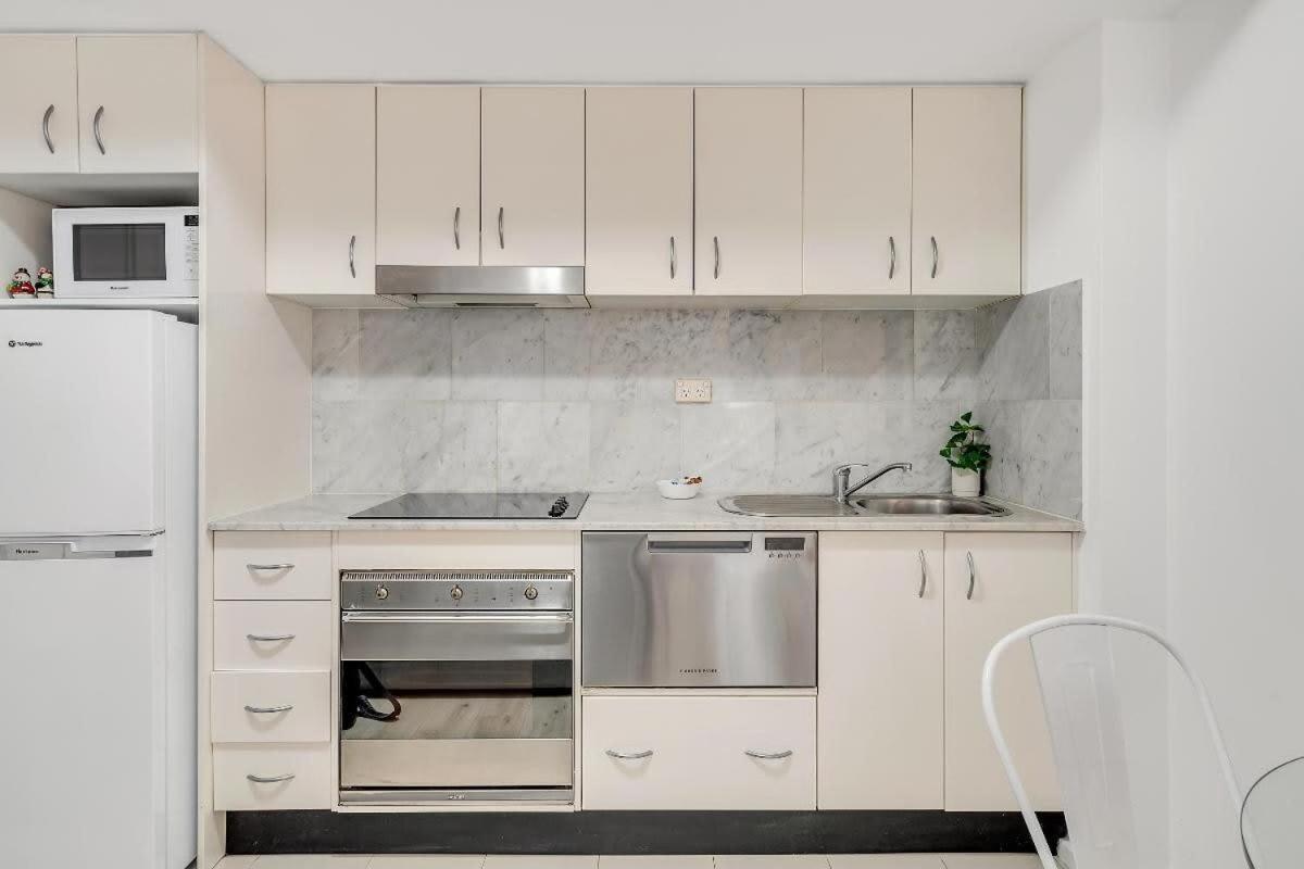 Modern Coastal City Escape In Manly