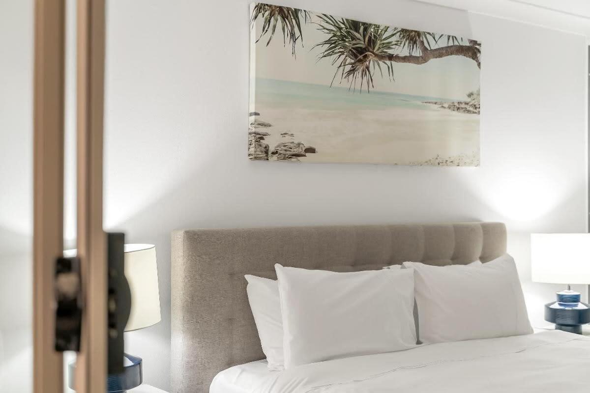Modern Coastal City Escape In Manly Apartment Sydney