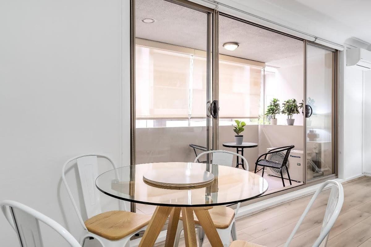 Apartment Modern Coastal City Escape In Manly