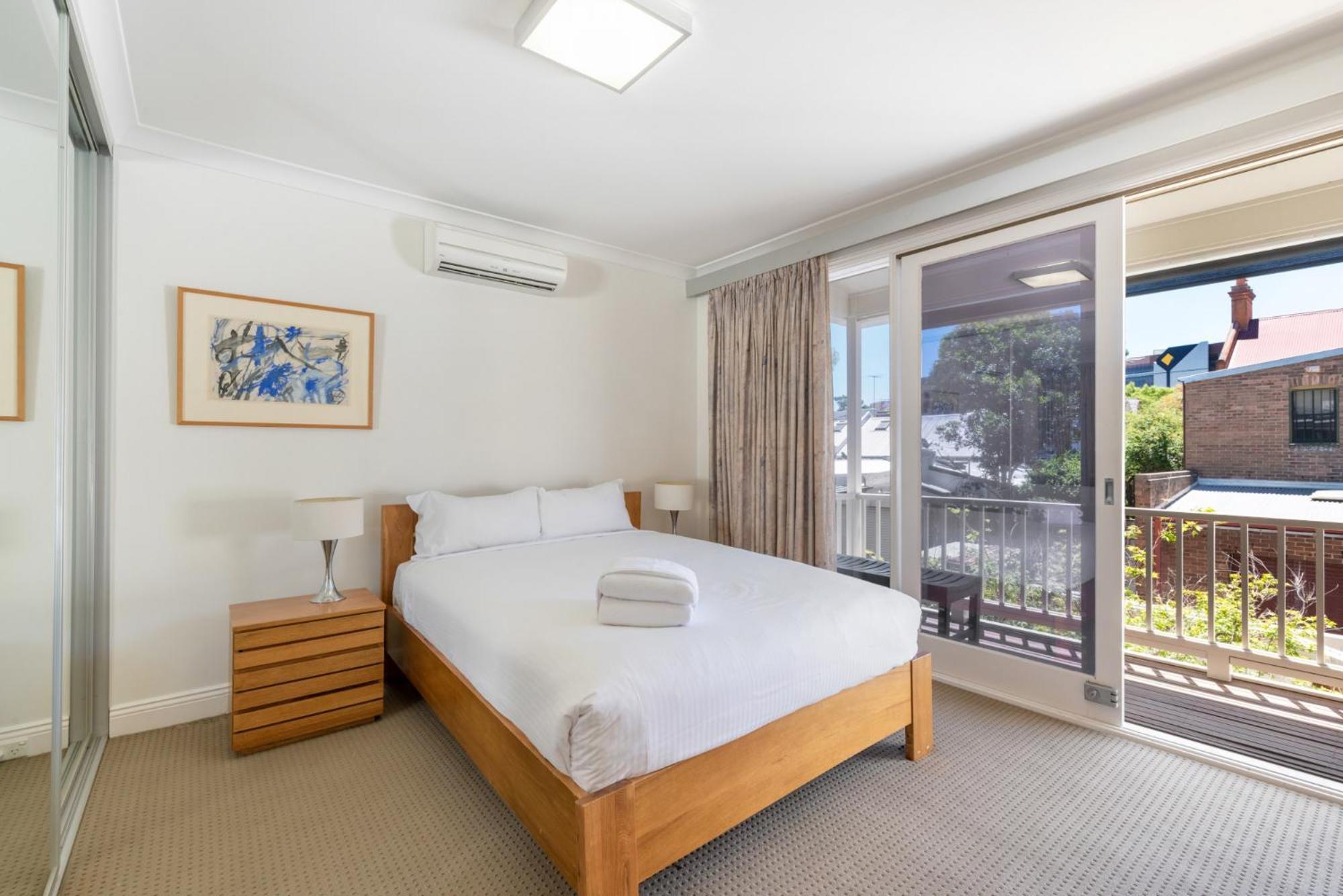 2br Terrace On Leafy Tree-lined Street Sydney
