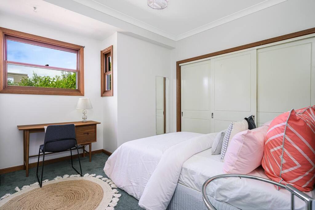 Villa Tranquil Ocean-view Retreat In Dover Heights