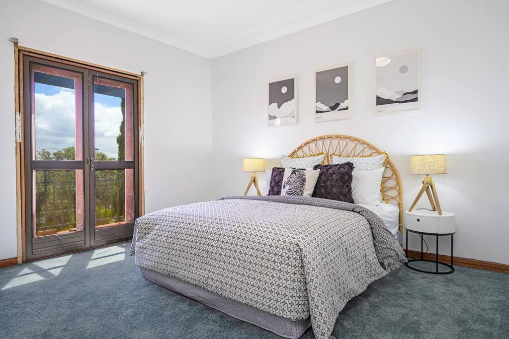 Villa Tranquil Ocean-view Retreat In Dover Heights *