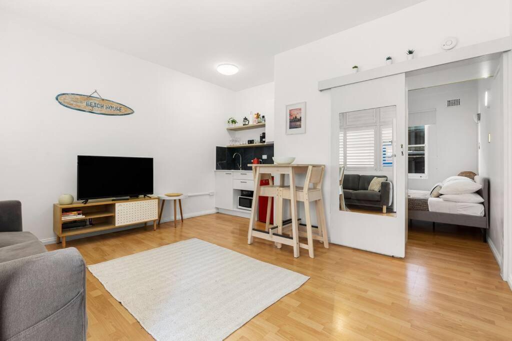 Bondi Bch 1bed Gem On Eat St-refurbished Apartment