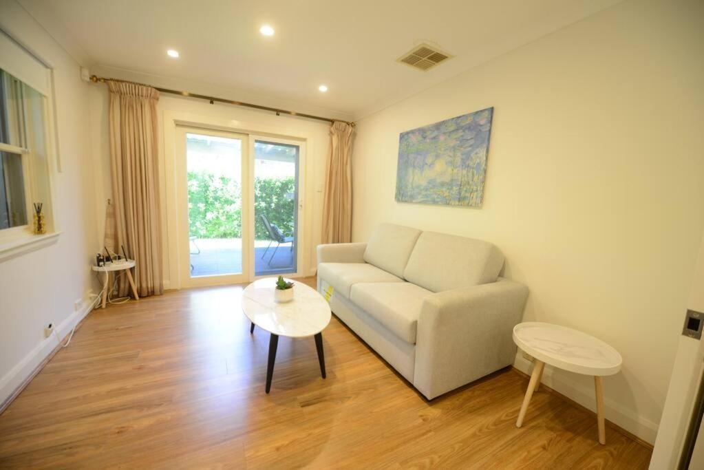 Elegant Cozy House In Chatswood, Maxi 10 People Sydney