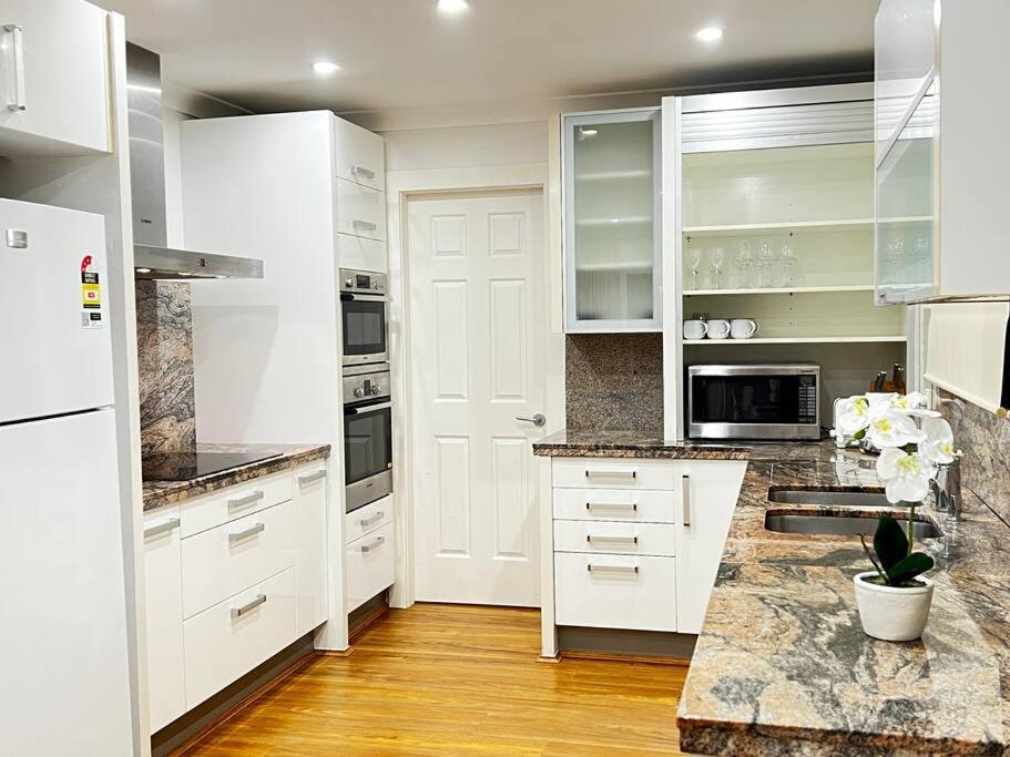 Villa Elegant Cozy House In Chatswood, Maxi 10 People