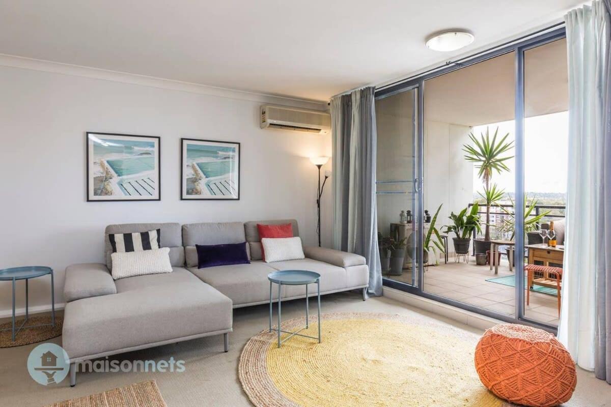 2 Bedroom 2 Bathroom Apt With Balcony And Parking * Sydney