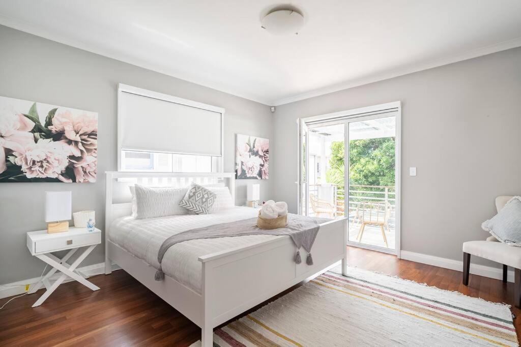 New Furnish, 3 Min Syd Airport, 1 Min Walk Casa de férias Sidney