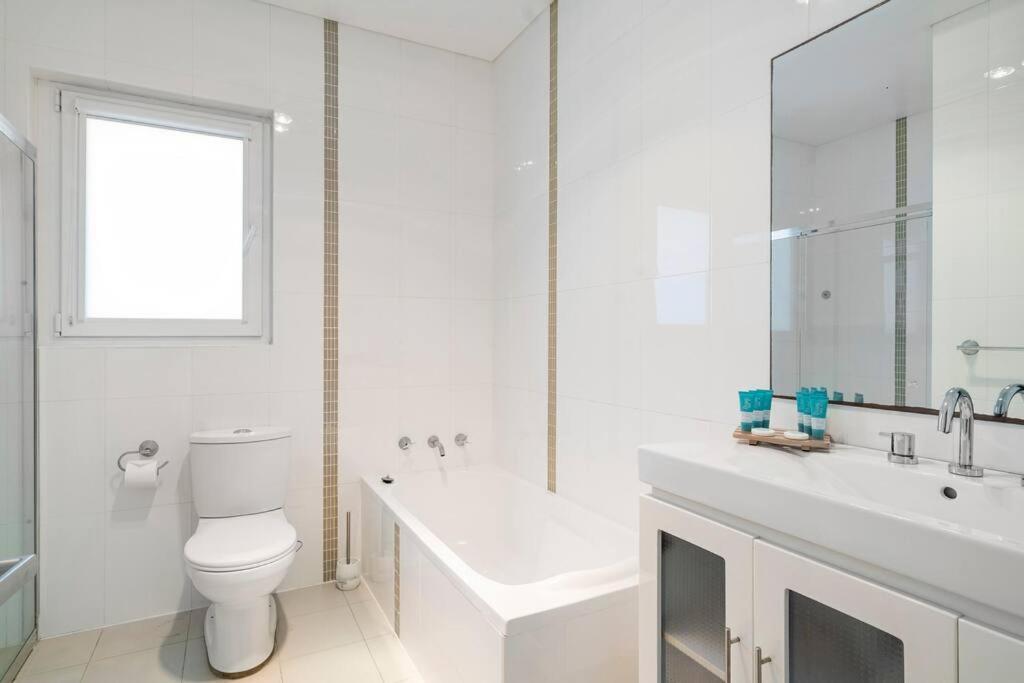 New Furnish, 3 Min Syd Airport, 1 Min Walk