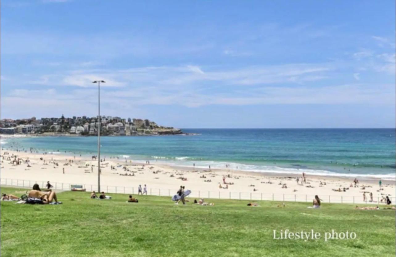 Bondi Bliss ~ Stylish & Comfy Gem ~ Walk To Beach! Apartment *