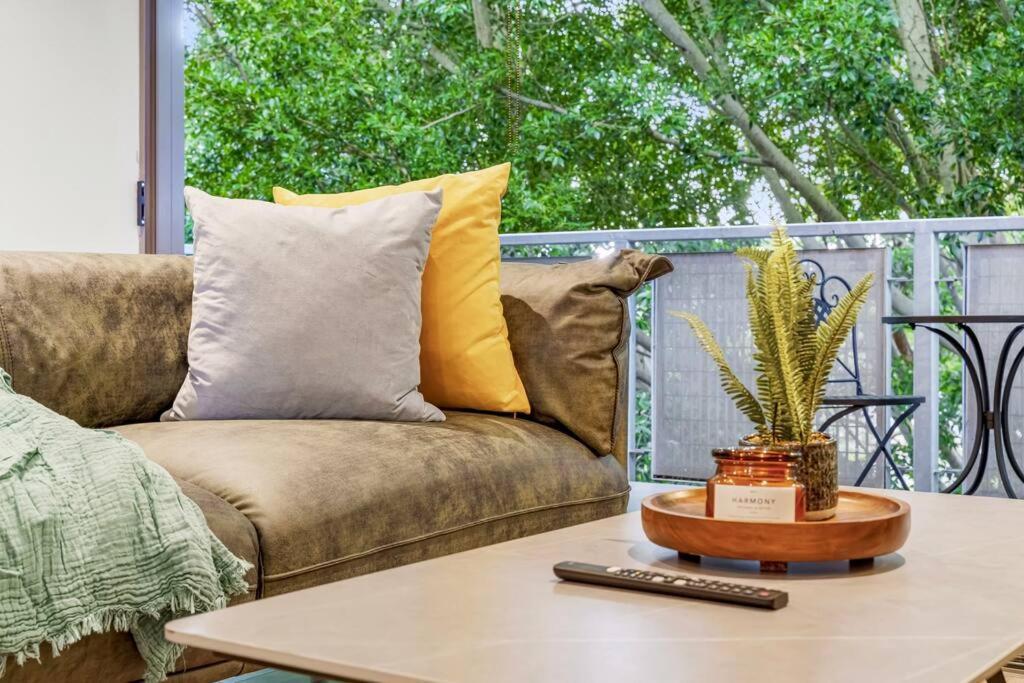 Rooftop 2 Bed With Terrace At Newtown Apartment *